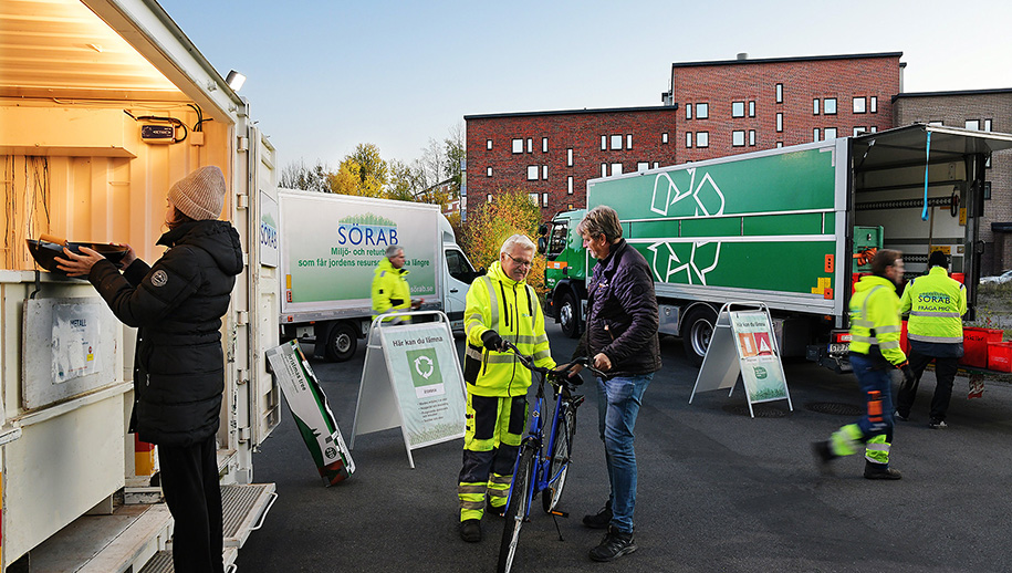 Mobil återvinningscentral besöker Solna.